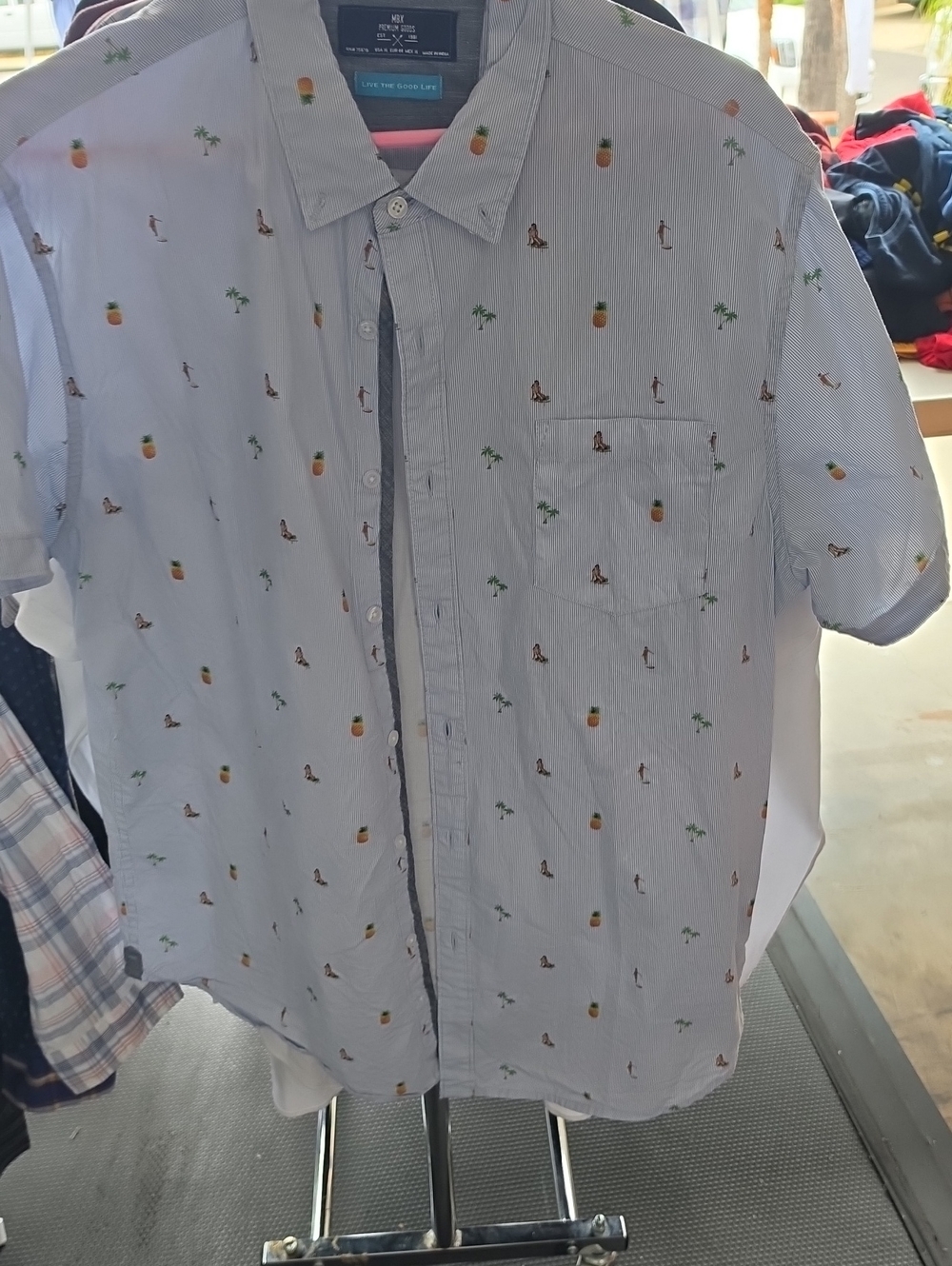 Men's Light Blue Short-Sleeve Printed Button-Down Shirt - Casual